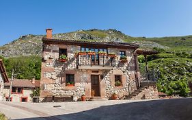 Apartamentos Rurales El Tio Pablo Picos de Europa Tresviso